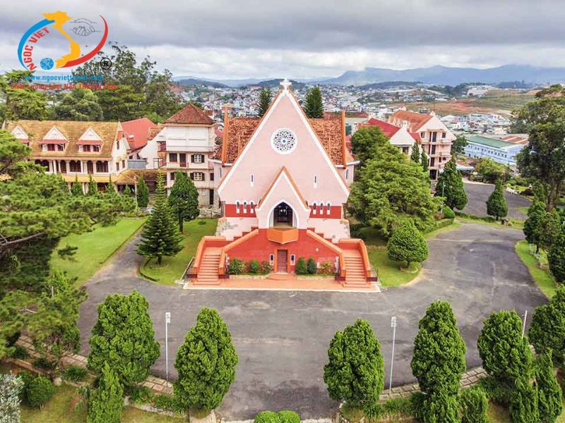 TOUR ĐÀ LẠT - LANGBIANG LAND – QUE GARDEN 3N3D - XE LIMOUSINE
